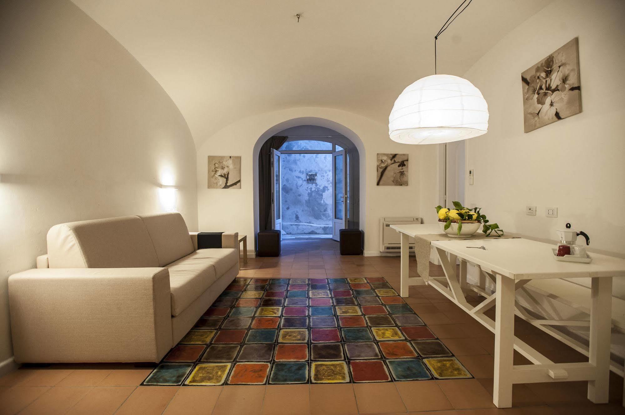 La Casa Di Carla Apartment ราเวลโล ภายนอก รูปภาพ